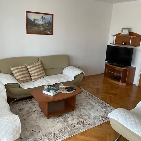Apartman Centar 2 דירה