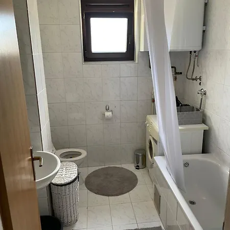 Apartman Centar 2 דירה