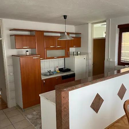Apartman Centar 2 ליבנו